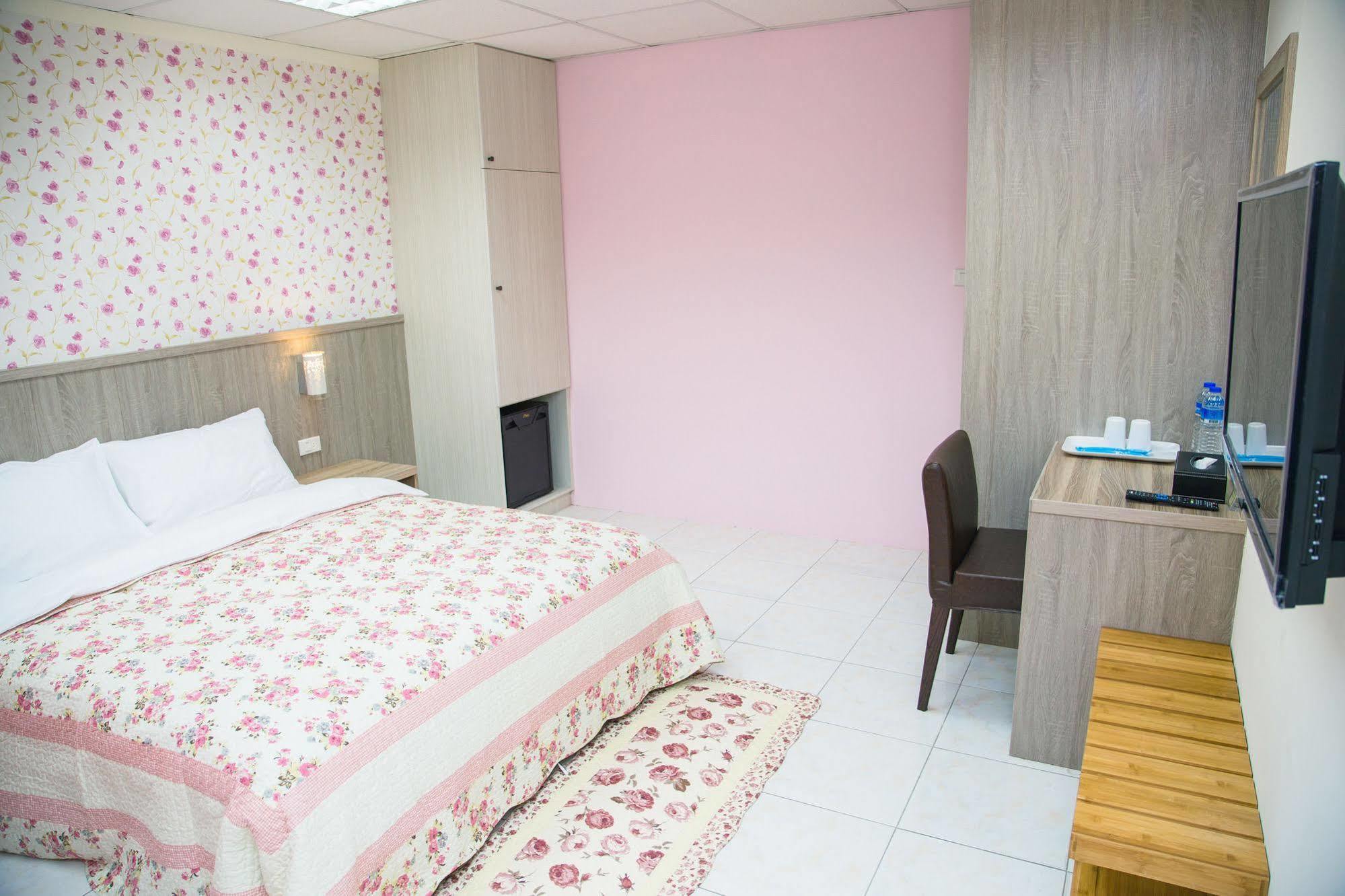 Happy Castle Cottage Hualien Exterior foto